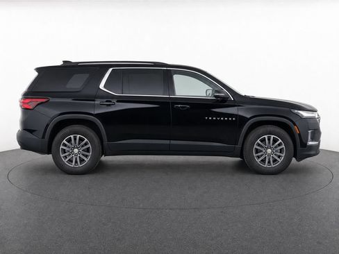 Used 2023 Chevrolet Traverse LT FWD image 8