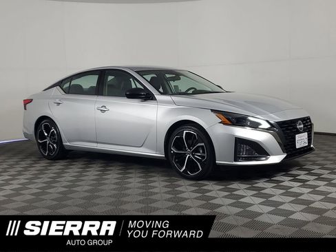 Used 2024 Nissan Altima 2.5 SR FWD image 1