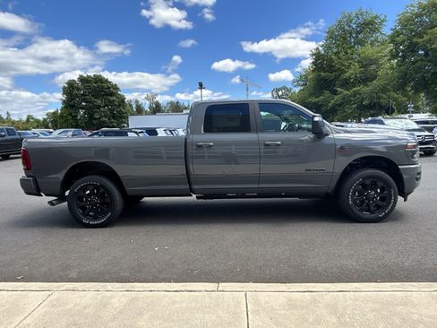 New 2026 RAM 3500 Laramie AWD/4WD image 6