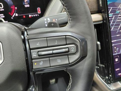 Used 2026 GMC Yukon XL Denali Ultimate w/ LPO, Get Active Package AWD/4WD image 44