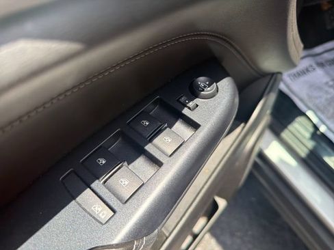 Used 2013 Cadillac SRX Luxury FWD image 11