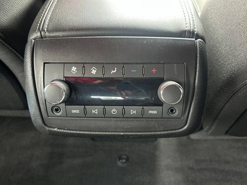 Used 2016 Chevrolet Traverse LT FWD image 19