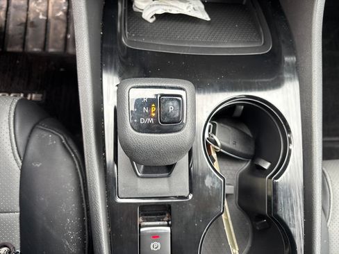 Used 2023 Nissan Rogue SV AWD/4WD image 12