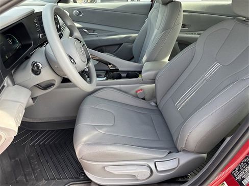 Certified 2025 Hyundai Elantra Blue image 9
