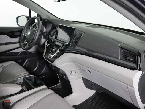 Used 2024 Honda Odyssey Elite image 5
