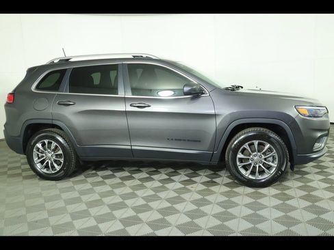 Used 2020 Jeep Cherokee Latitude Lux w/ Comfort/Convenience Group image 2