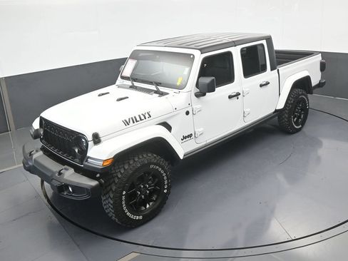 Used 2024 Jeep Gladiator Sport image 51