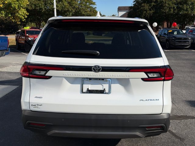Used 2026 Toyota Grand Highlander AWD image 4