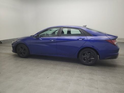 Used 2021 Hyundai Elantra SEL FWD image 3