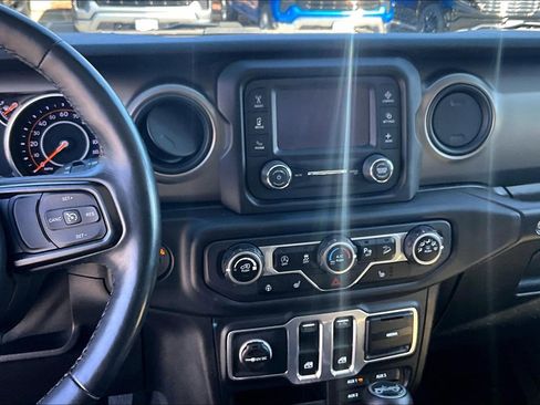 Used 2018 Jeep Wrangler Sport S image 6