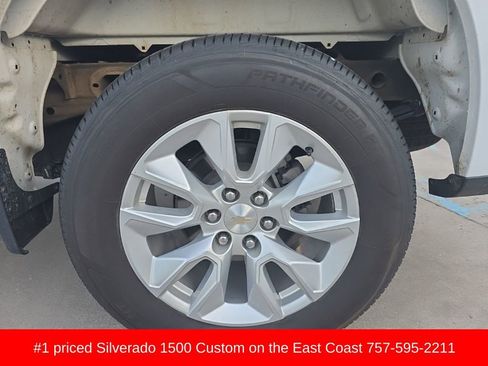 Used 2024 Chevrolet Silverado 1500 Custom AWD/4WD image 9
