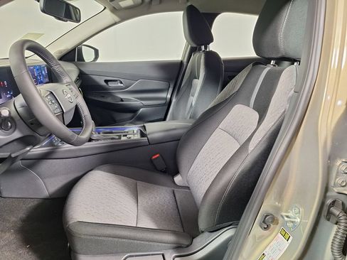 Used 2026 Nissan Sentra SV w/ SV Convenience Package FWD image 12