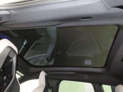 Used 2026 BMW iX xDrive60 image 8