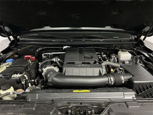 Used 2024 Nissan Frontier PRO-4X w/ Pro Premium Package image 31