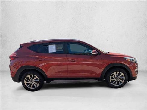 Used 2017 Hyundai Tucson SE Plus w/ Cargo Package image 4
