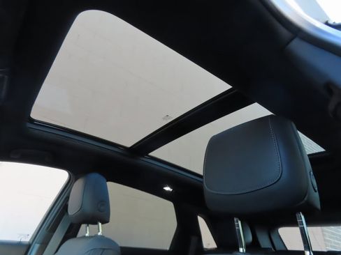 Used 2023 Cadillac XT5 Premium Luxury w/ Technology Package image 5