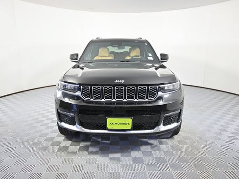 Used 2024 Jeep Grand Cherokee L Summit AWD/4WD image 10