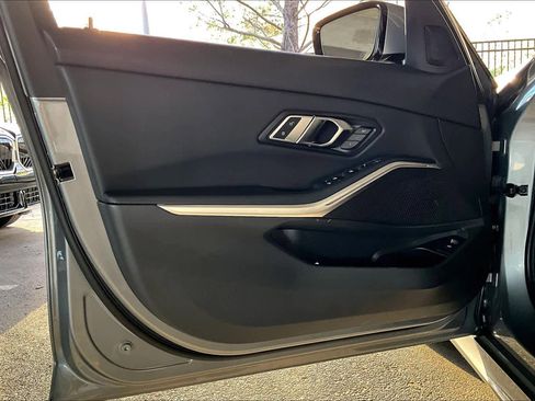 Used 2023 BMW 330i Sedan w/ M Sport Package image 22