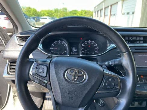 Used 2014 Toyota Avalon XLE Touring FWD image 10