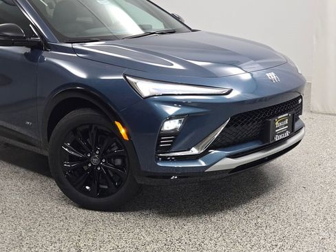 New 2026 Buick Envista Sport Touring w/ Advanced Safety Package image 2