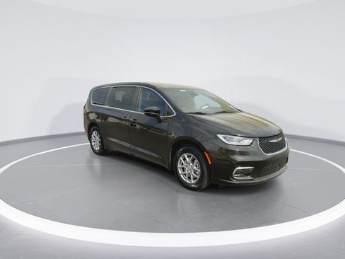 New 2026 Chrysler Pacifica Select FWD image 2