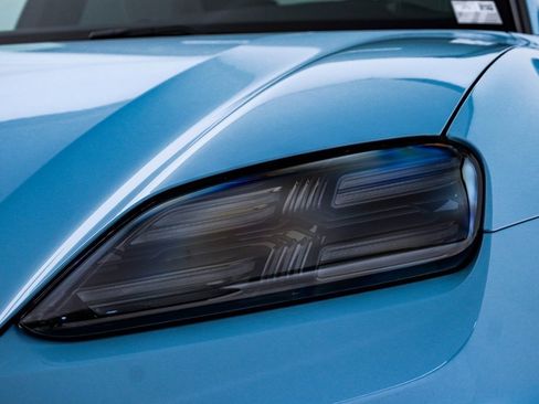 New 2025 Porsche Macan 4S Electric image 7