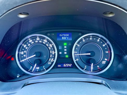 Used 2014 Lexus IS 250C w/ Luxury Package image 19