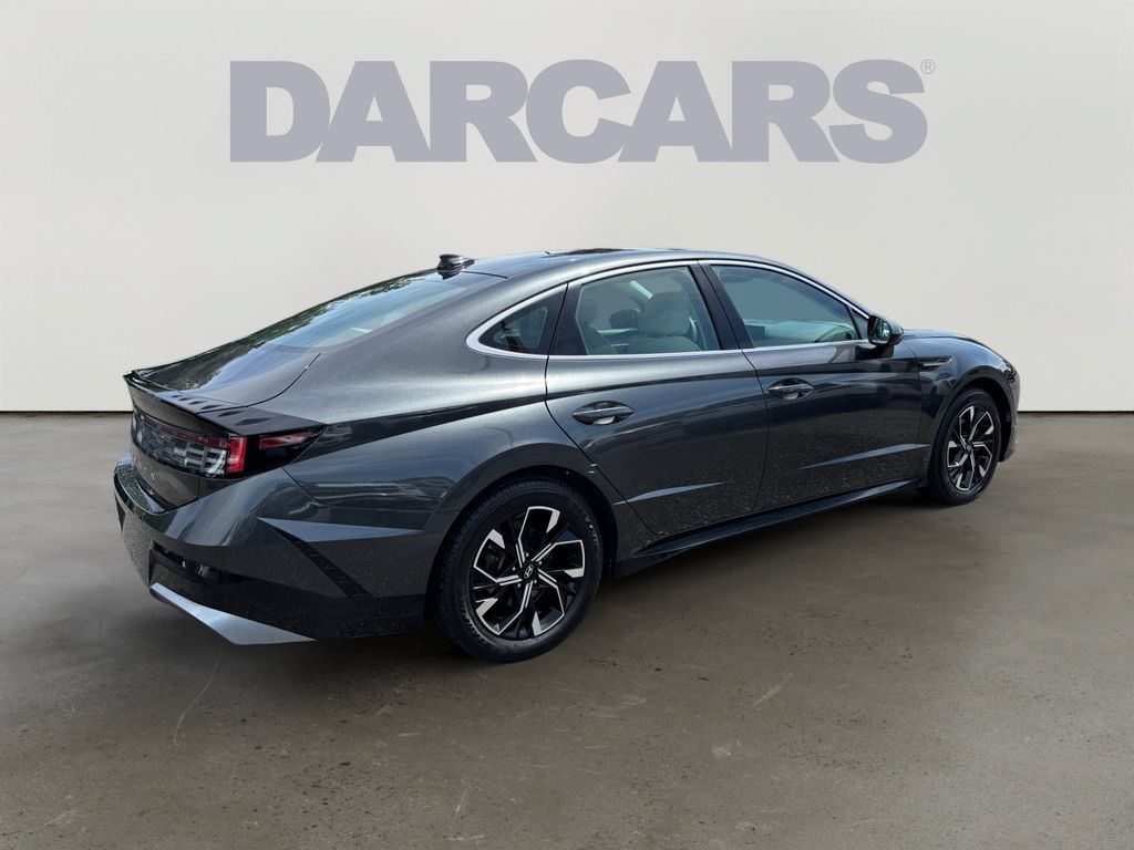 Used 2025 Hyundai Sonata SEL FWD image 7