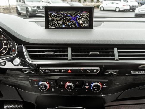 Used 2018 Audi Q7 3.0T Premium Plus w/ Premium Plus Package image 18