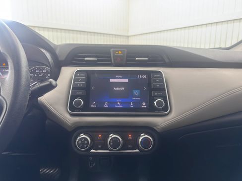 Used 2020 Nissan Versa SV FWD image 18