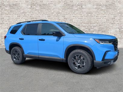 New 2025 Honda Pilot TrailSport