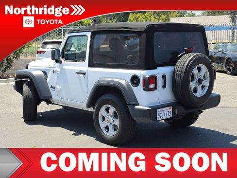Used 2022 Jeep Wrangler Sport AWD/4WD image 3