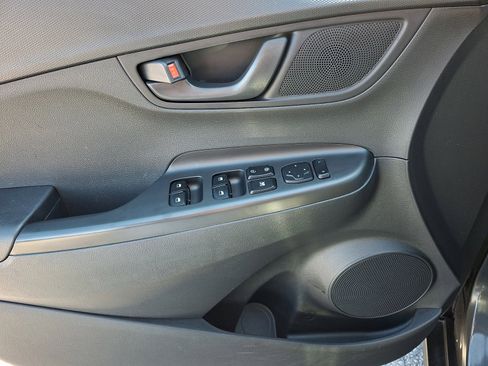 Used 2020 Hyundai Kona SE image 12