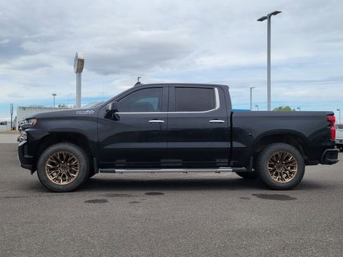 Used 2020 Chevrolet Silverado 1500 High Country w/ Technology Package AWD/4WD image 2