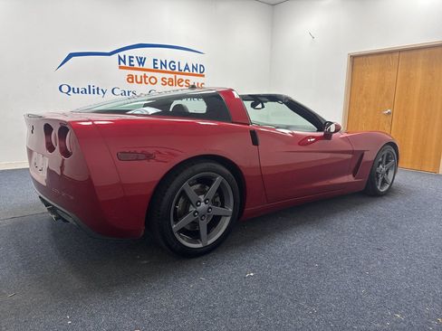 Used 2005 Chevrolet Corvette Coupe w/ Preferred Equipment Group RWD image 4