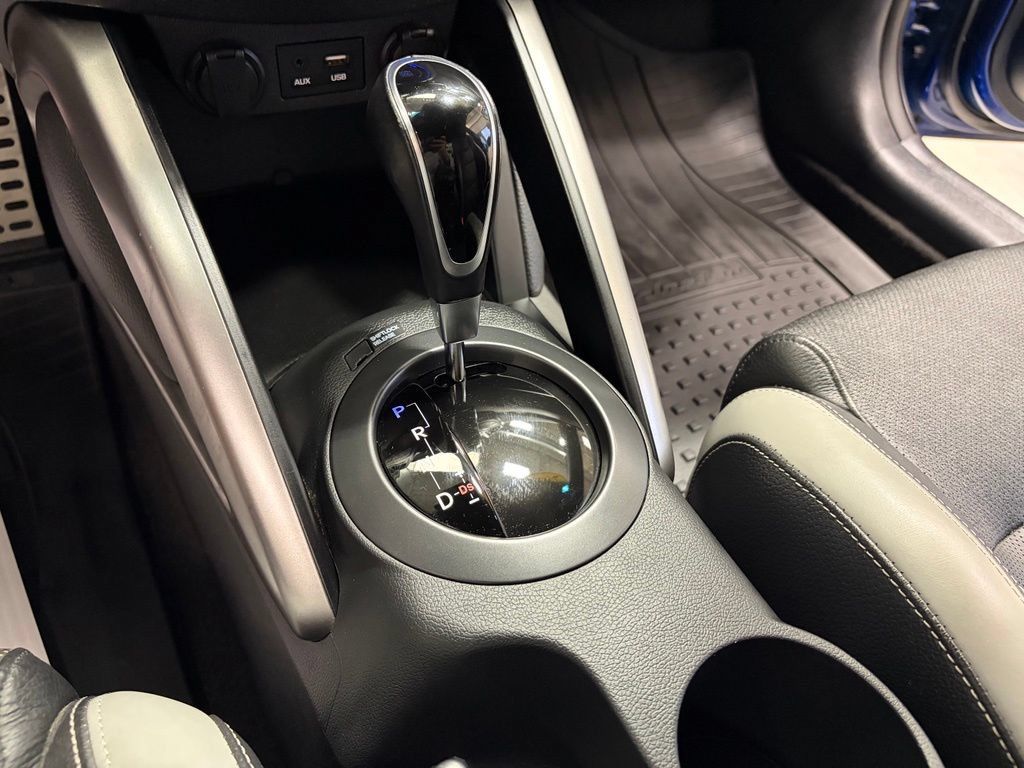 Used 2016 Hyundai Veloster Turbo FWD image 21