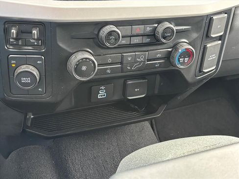 Used 2025 Ford F250 XLT image 18