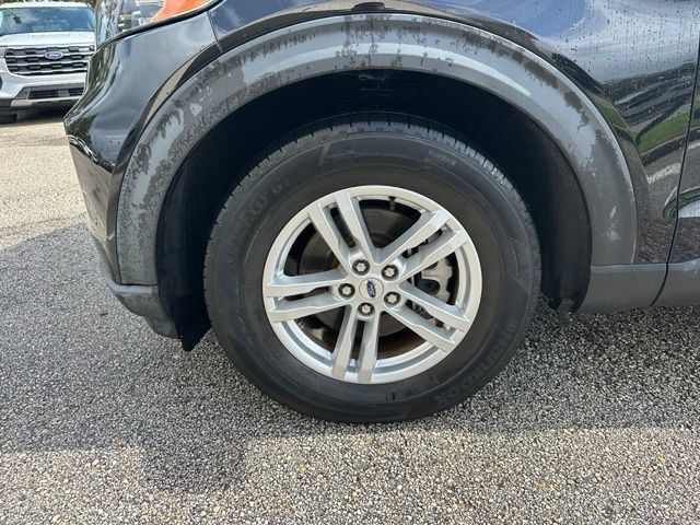 Used 2023 Ford Explorer XLT w/ Equipment Group 202A RWD image 26