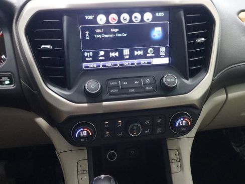 Used 2017 GMC Acadia Denali w/ Technology Package FWD image 22