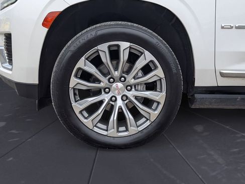 Used 2021 GMC Yukon Denali w/ Denali Premium Package image 28