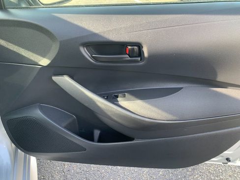 Used 2025 Toyota Corolla LE image 21