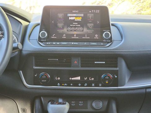 Used 2024 Nissan Rogue SV w/ SV Premium Package FWD image 19