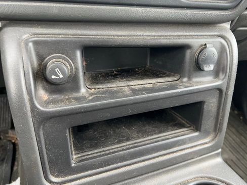 Used 2005 Chevrolet Silverado 1500 w/ Light Duty Power Package image 16