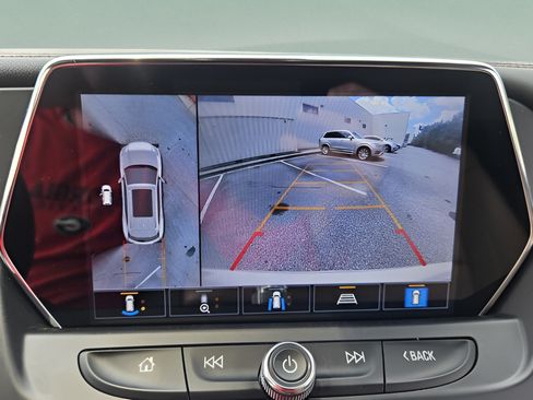 Used 2021 Chevrolet Blazer Premier w/ Driver Confidence II Package FWD image 27