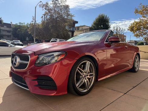 Used 2018 Mercedes-Benz E 400 Cabriolet image 2