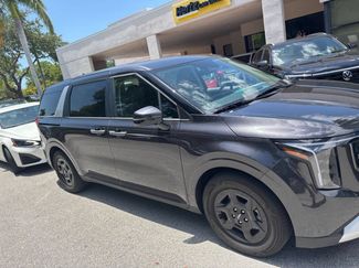 Used 2026 Kia Carnival FWD video 2