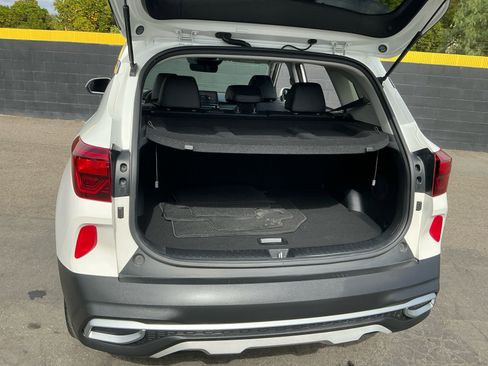 Used 2021 Kia Seltos SX w/ SX Sunroof Package AWD/4WD image 20