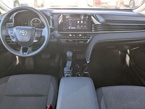 Used 2025 Toyota Camry LE image 24