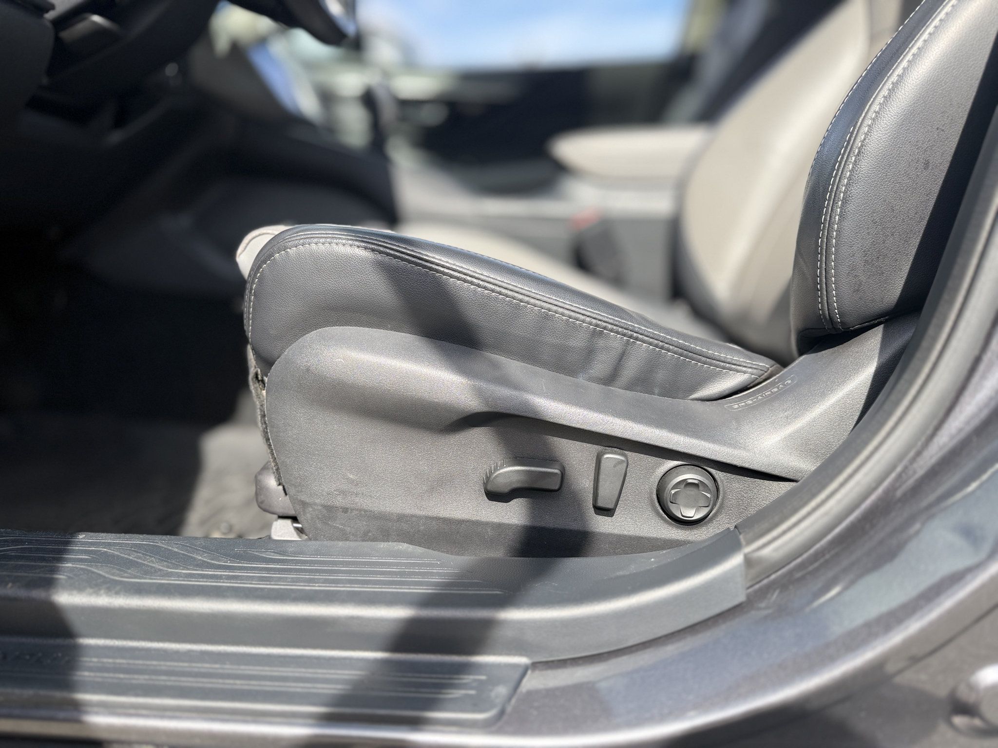 Used 2023 Subaru Outback Limited AWD/4WD image 19
