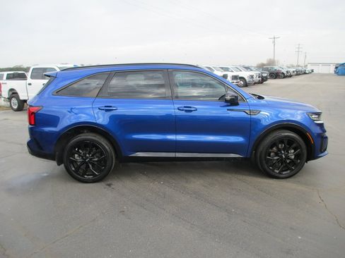 Used 2021 Kia Sorento SX image 4